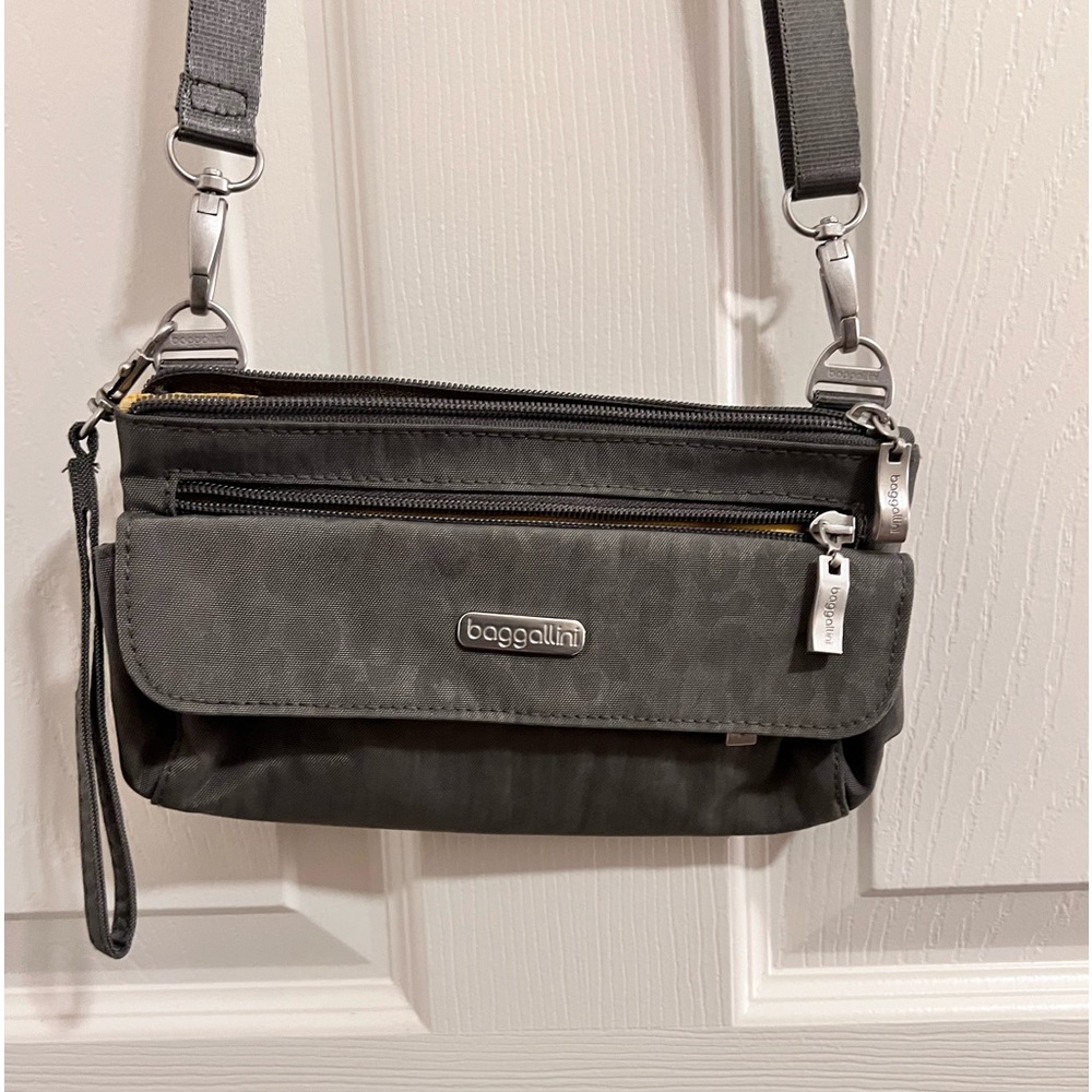 Baggallini travel bag